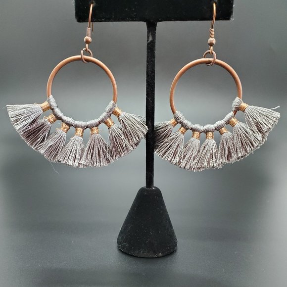 beautiful, gray earrings - Picture 6 of 9